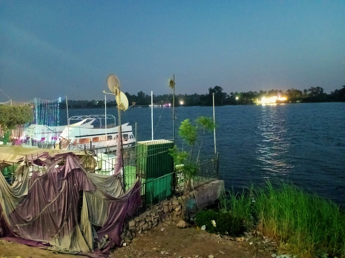 Latino Cafe Photos 2